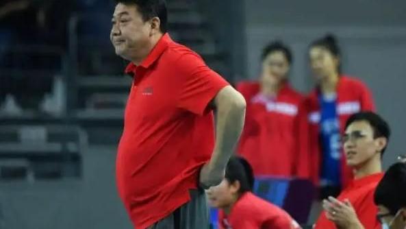 大阪直美|蔡斌对副攻有硬性指标！郑益昕胡铭媛难获重用，万梓玥或成幸运儿
