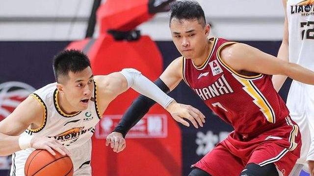 刘维伟|上午7点，刘维伟作重大决定，新下家2选1，北京首钢或是NBA深造