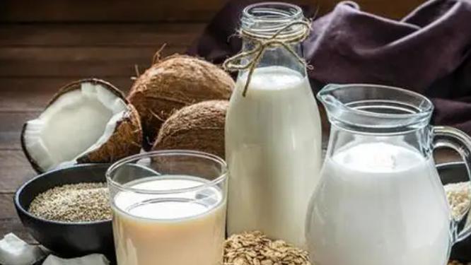 牛奶|牛奶中全是防腐剂，不仅有毒还致癌？3种“牛奶”才真的要少喝