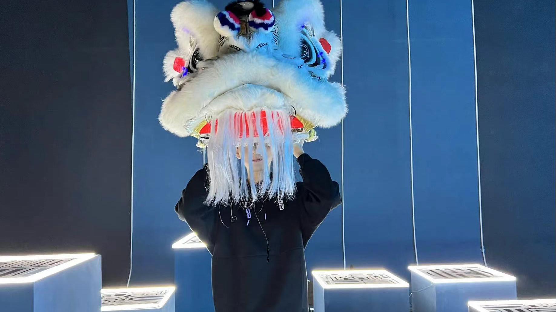 龚俊|龚俊被人肉后，社交平台删除家人信息，“戴面具”成明星必修课