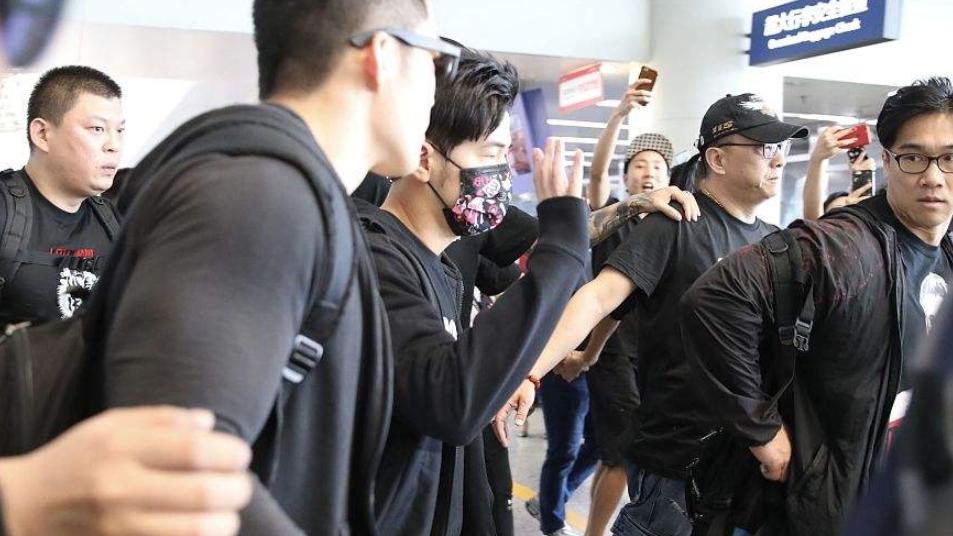 周杰伦|周杰伦破口大骂保安：滚出我的演唱会，结果为此付出了惨痛的代价