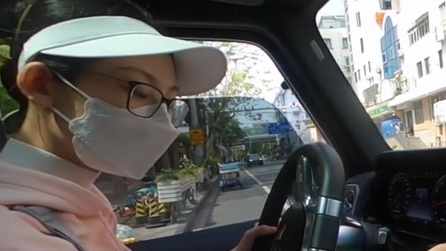 苗苗|苗苗晒vlog官宣怀二胎，郑恺流泪想回家，网友：喜提二胎郑极光