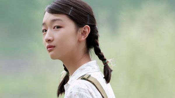 周冬雨|周冬雨：拿1亿片酬给张艺谋，剩余的9000万给背后的那个男人？