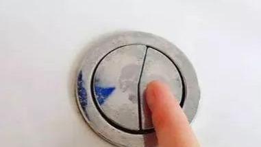 马桶上一大一小的按钮该怎么按？原来这些年都错了