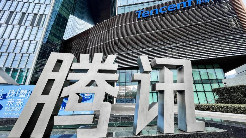 腾讯|腾讯表彰高强度加班，应届生怒怼“我会把它贴在腾讯的墓碑上！”