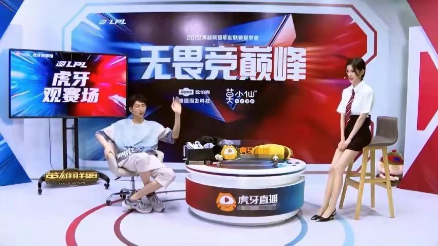 小超梦被奶兔轻松拿捏？生日会带来惊喜，开启百万粉丝福利大派送