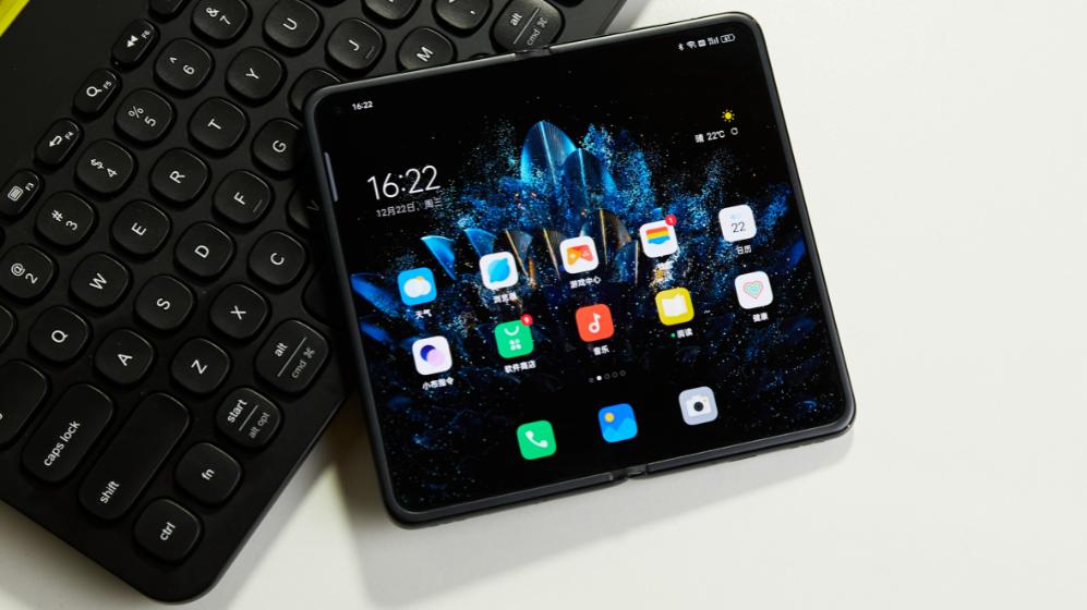 折叠屏|三星能靠曝光的Z Filp4翻身吗？618销量来看，国产折叠屏势头更猛