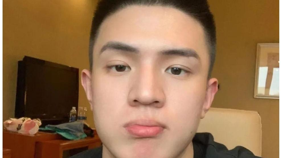 男士发型 今夏爆火男士发型16款，剪短烫烫真帅气，很多男士都在尝试