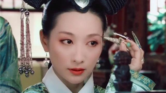 安陵容|甄嬛传：甄嬛只说了俩字，皇后立刻意识到，安陵容已经留不得了