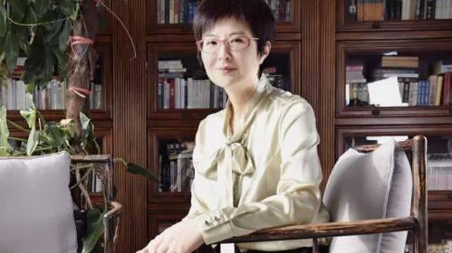 主持人|她曾是著名主持人，工作20年却因乌龙辞职，如今生活成这样！