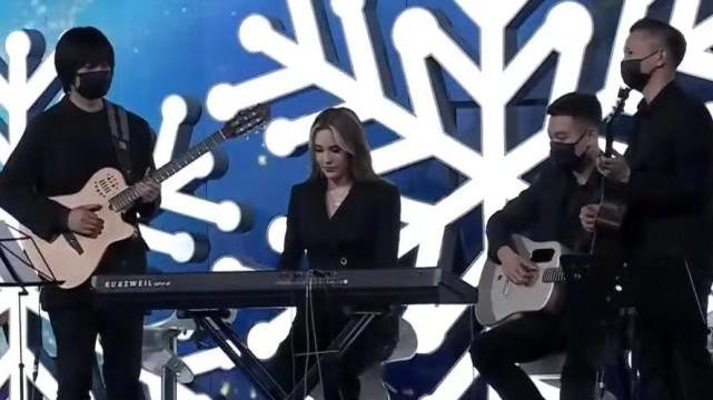 穿衣搭配 谷爱凌真给国人长脸！获得今年唯一全球大使大厉害，穿浴袍都凹出超模范