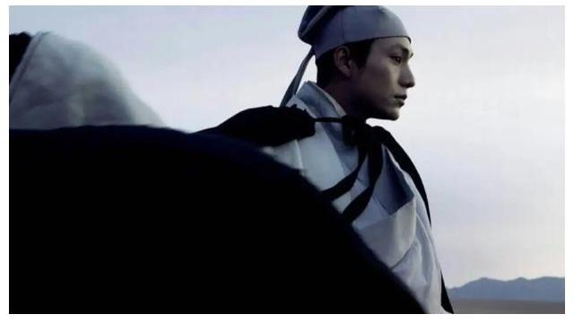 陈道明|陈坤的儿子成年了，样貌开始浮现出母亲的基因，认得出他像谁吗？