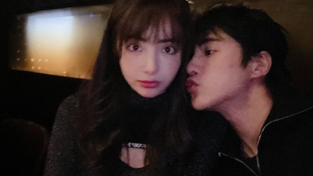 |姜潮麦迪娜晒照，丹尼尔和5个月妹妹出镜，兄妹俩这发量太羡慕了