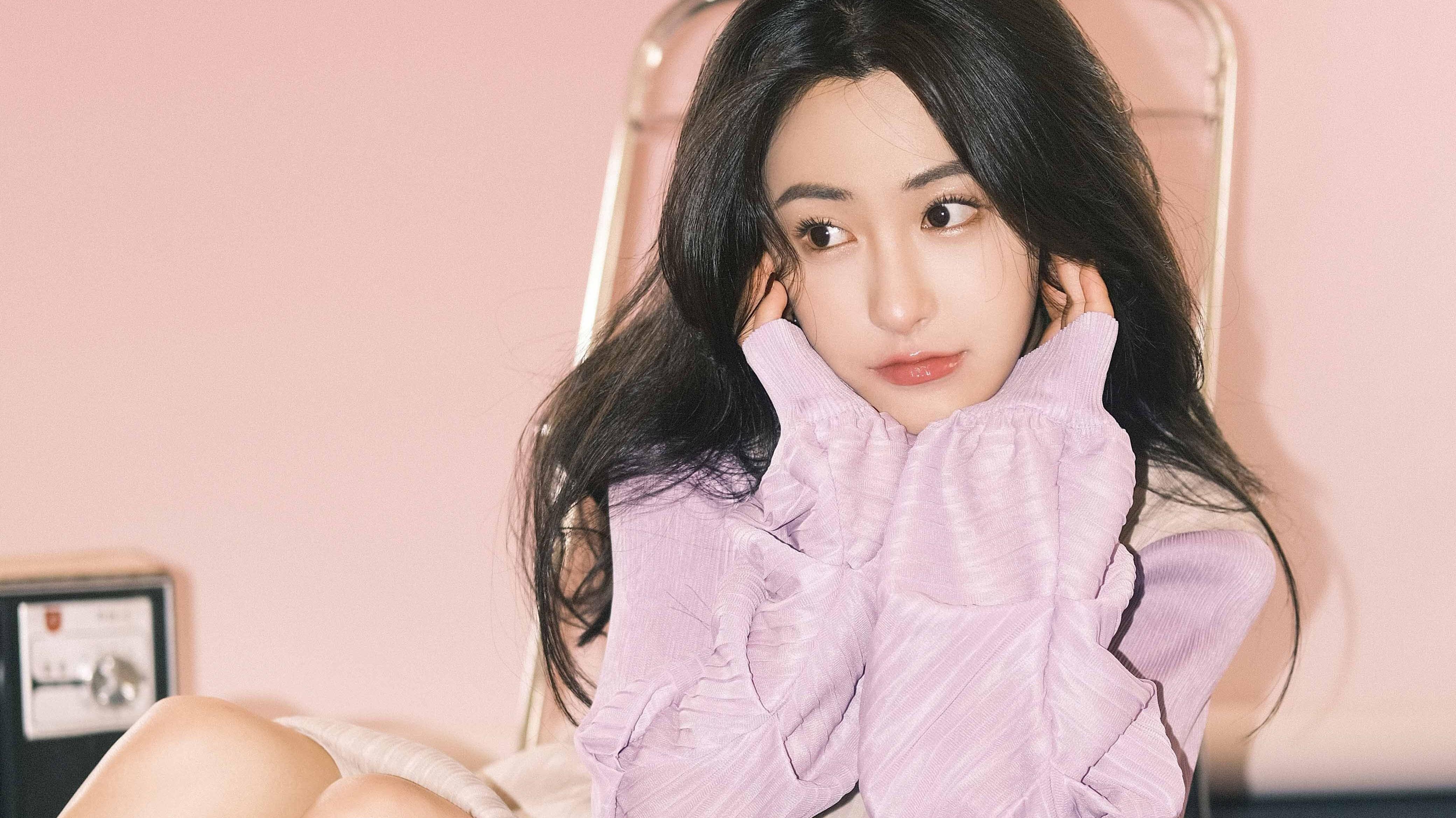 朱圣祎|朱圣祎粉紫色调写真发布 温柔恬静陷落此刻美好