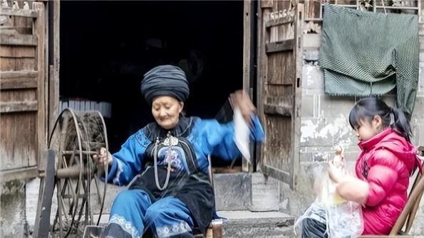 薇娅|最美压寨夫人杨炳莲，用电脑技术复原18岁长相，容貌让网红羞愧