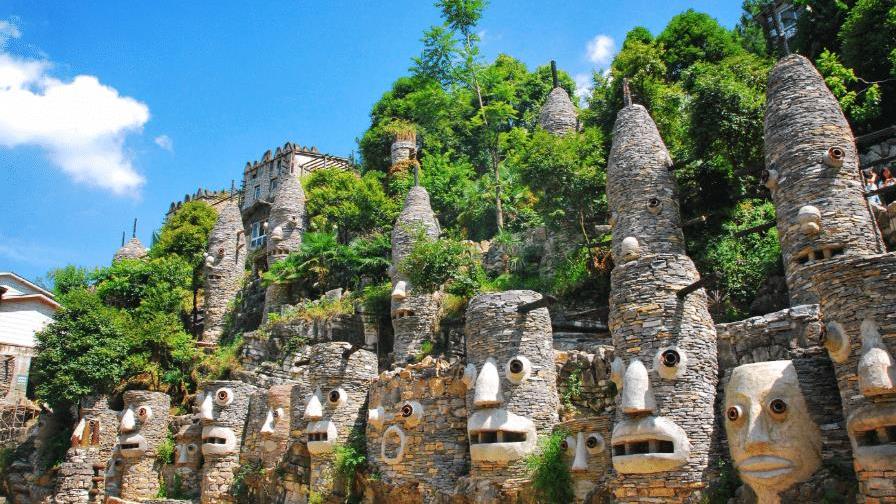 |宋培伦：散尽家财入山20年，只为复原夜郎国，出山后身家破亿！