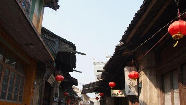 大理|广西被遗忘的古镇，藏有15000多块青石组成的老街，却无人知！