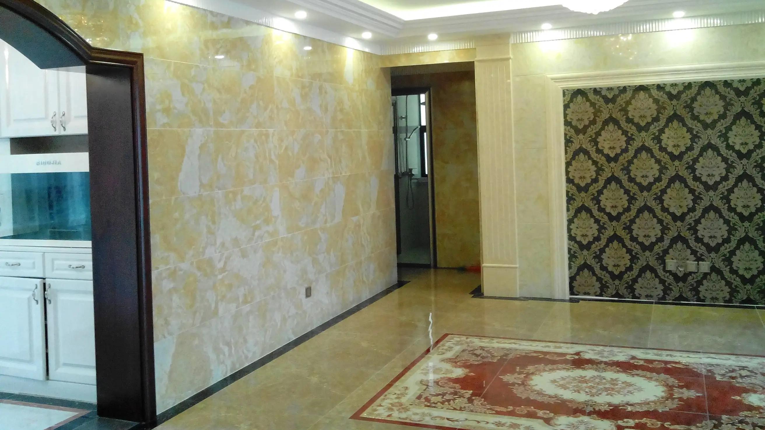 装修时头脑发热，坚持采用全屋贴瓷砖，入住后才发现问题一大堆