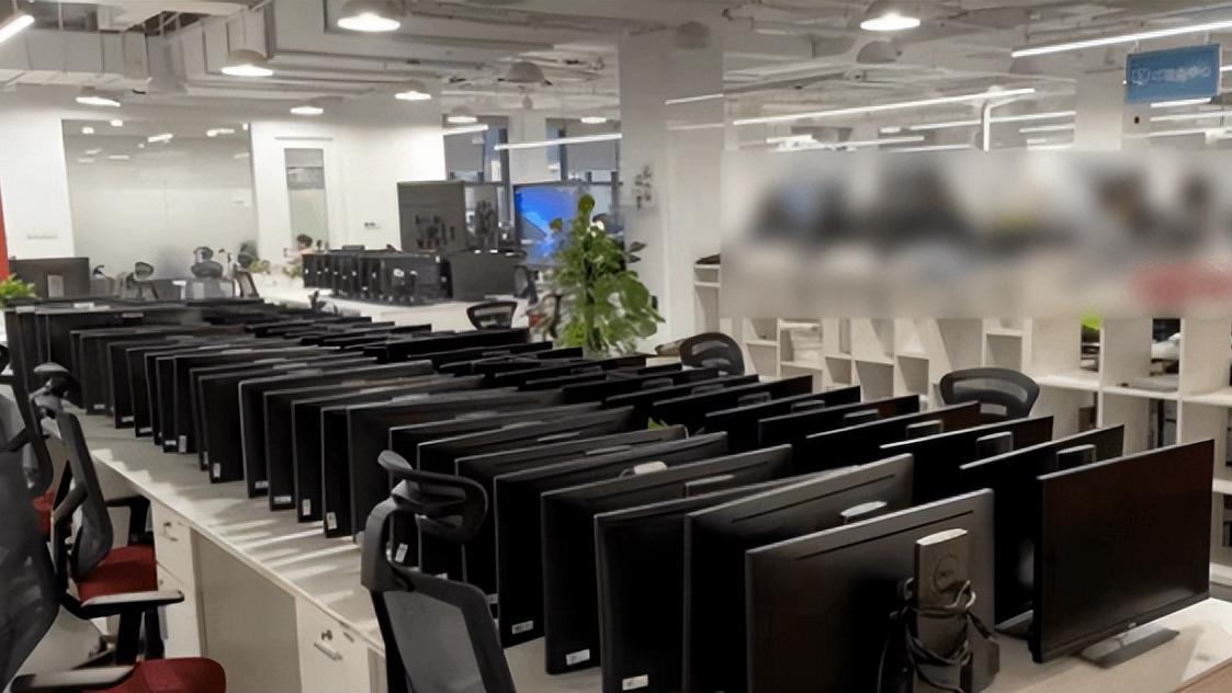 裁员|大厂版“毕业即失业”？京东旗下某战区裁员比例高达100%！