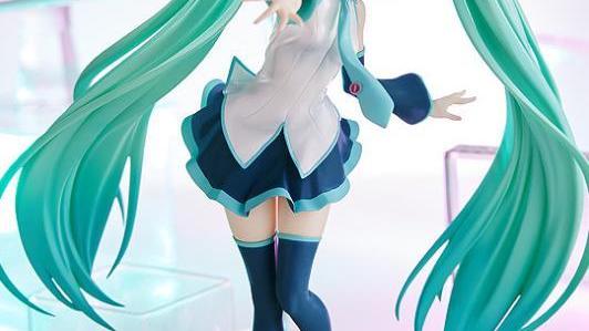 岳旸|初音未来：放大版本的葱娘大体积手办就算没有爱只要有你就好