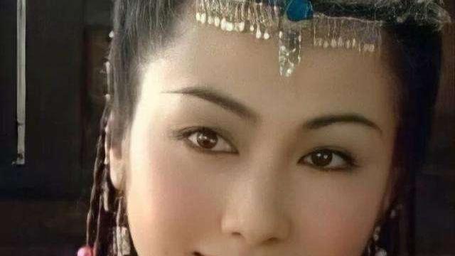 黎姿|50岁黎姿和41岁张柏芝同框 打针脸和自然脸差距太大了