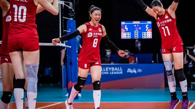 安东尼·戴维斯|4位中生代名将已离开！女排训练营缩编进行时，栗垚段放让人惋惜