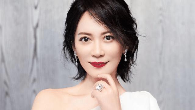 发型|?女人上了年纪，尽量别留这5种“发型”，大妈感十足，显老没气质