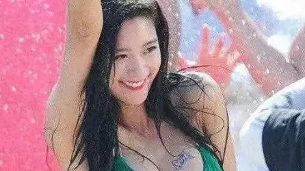 小龙女|当90斤迪丽热巴撞上130斤李成敏，同是雪碧代言人，谁输谁赢一目了然