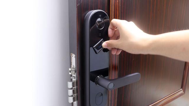 智能马桶|智能家居产品中看不中用？这三种，我每天都会用到