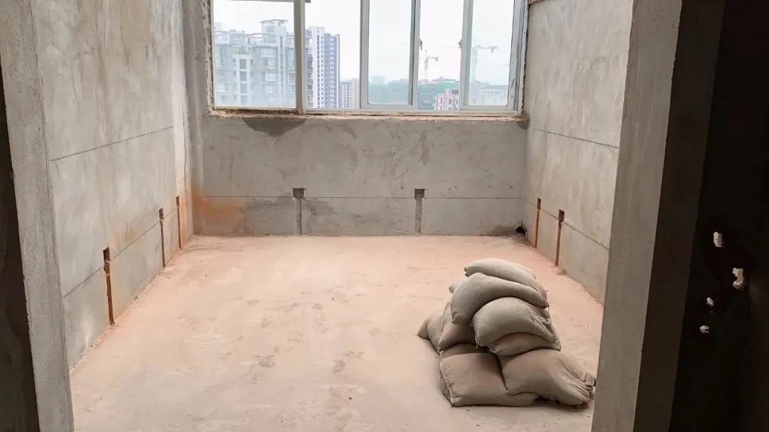 改水电到底是走顶好还是走地好呢？有什么区别