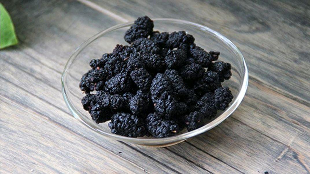 中老年人|年龄大了要忌嘴，建议：少吃肥肉少喝酒，多吃4样，为过冬打基础