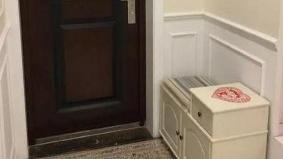 63㎡简欧婚房装修，客厅隔出一间榻榻米书房，独单变两居！