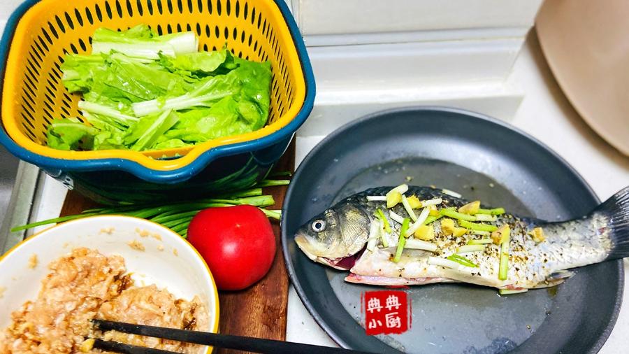 馒头|全职妈妈也不太好当，烧菜的时候，一家人的口味都要顾上