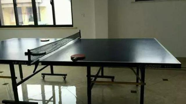 农村小伙晒96万自建房，带流水花园如千万别墅，屋内装修不敢恭维