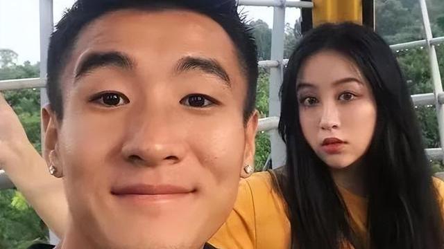韦世豪|韦世豪23岁未婚妻秀身材！露出马甲线曲线完美，订婚3年至今没结