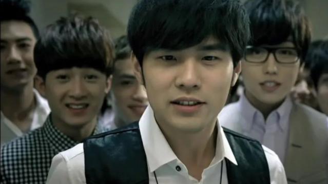 檀健次|32岁顶流刚红就翻车？被金星直言火不了，黑料被扒遭质疑