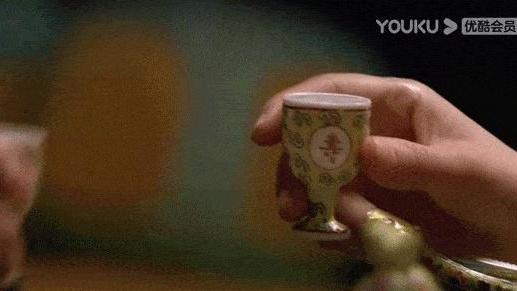 姐姐|甄嬛传：冷傲如菊的沈眉庄，竟被皇上借他人之手陷害，十年后才懂