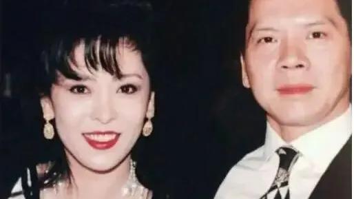 陈岚|向华强“红颜知己”陈岚