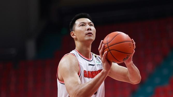 广东男篮|29分8助，胡椒仔也吃回饺子，莱多继续神勇，广东一技能快没了！