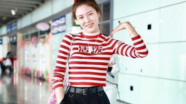 发型|今年流行这3种“发型”：马尾辫、丸子头和油画卷，时髦又俏皮