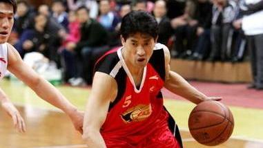 李晓勇|曾经的CBA第一后卫，退役后安置体育局的李晓勇级别年薪如何？