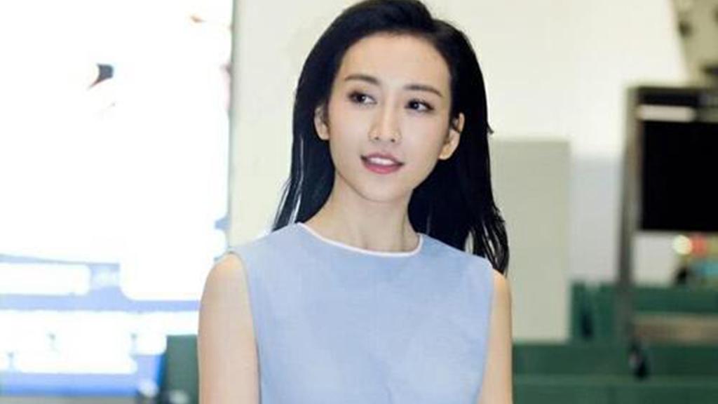 何九华|网曝何九华王鸥一同看话剧，恋情又添实锤？