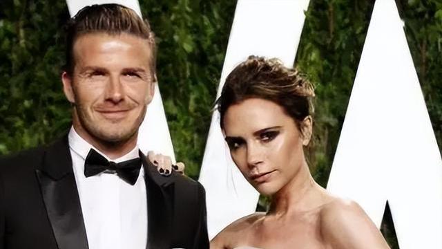 贝克汉姆|贝克汉姆高攀了！儿媳在上亿豪宅内举办婚礼，小贝开20万车显寒酸