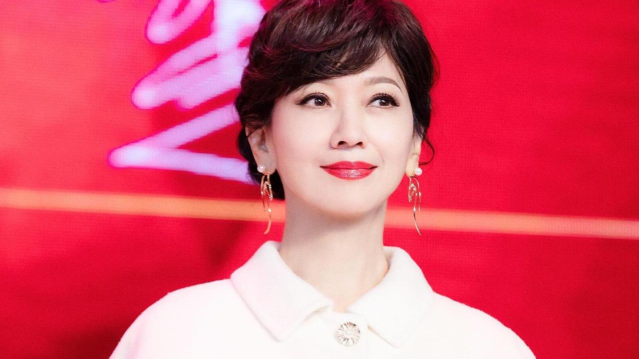 赵雅芝|赵雅芝优雅地老去，年近70 的不老女神，全靠p图装嫩