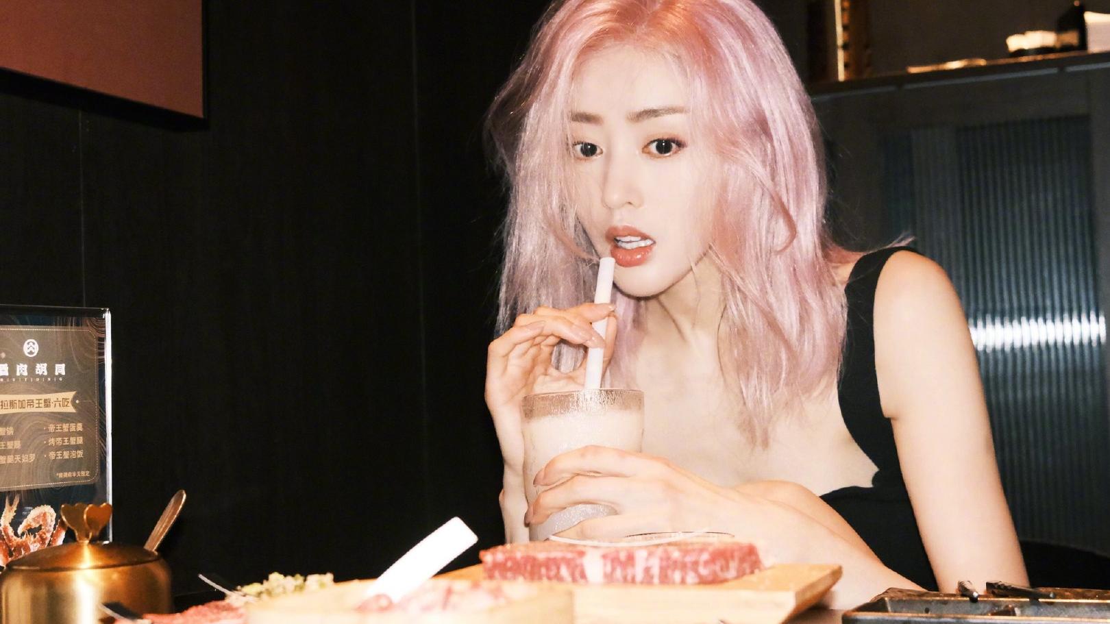 张天爱|张天爱徐开骋官宣了？《浪姐》宣传也不用这么明晃晃的秀“恩爱”吧