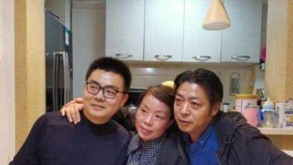 九江|金果儿告许舅，郭威不回九江，带货后田静变美，熊磊笑出来牙花子