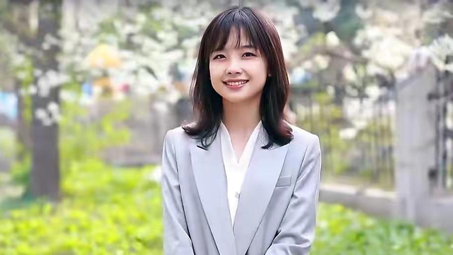 王冰冰|王冰冰“塌房”：你不需要一个完美的偶像，只需要一个真实的自己