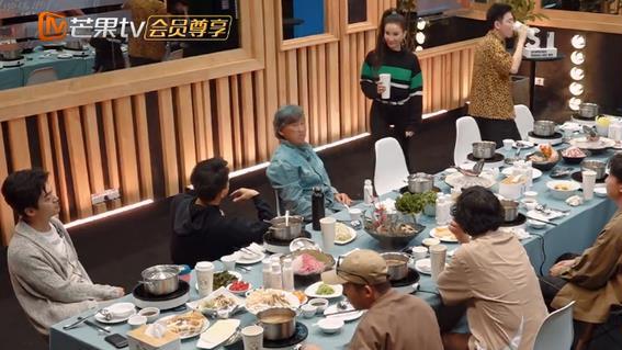 李健|李玟约谈李健，杨千嬅看热闹不嫌事大，周笔畅、单依纯吃瓜看戏