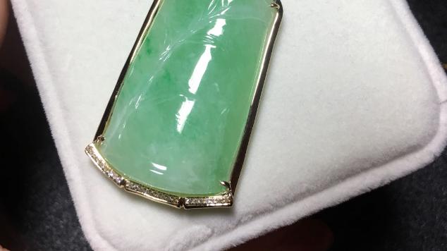 翡翠|翡翠已经成为投资品，虽然价格涨了好几倍，但是变现成为难题