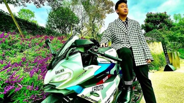 春晚|快手官宣与11省市春晚达成合作，可乐直言过年电视上都能看到我